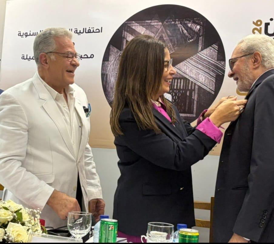 تكريم عوض شاهين