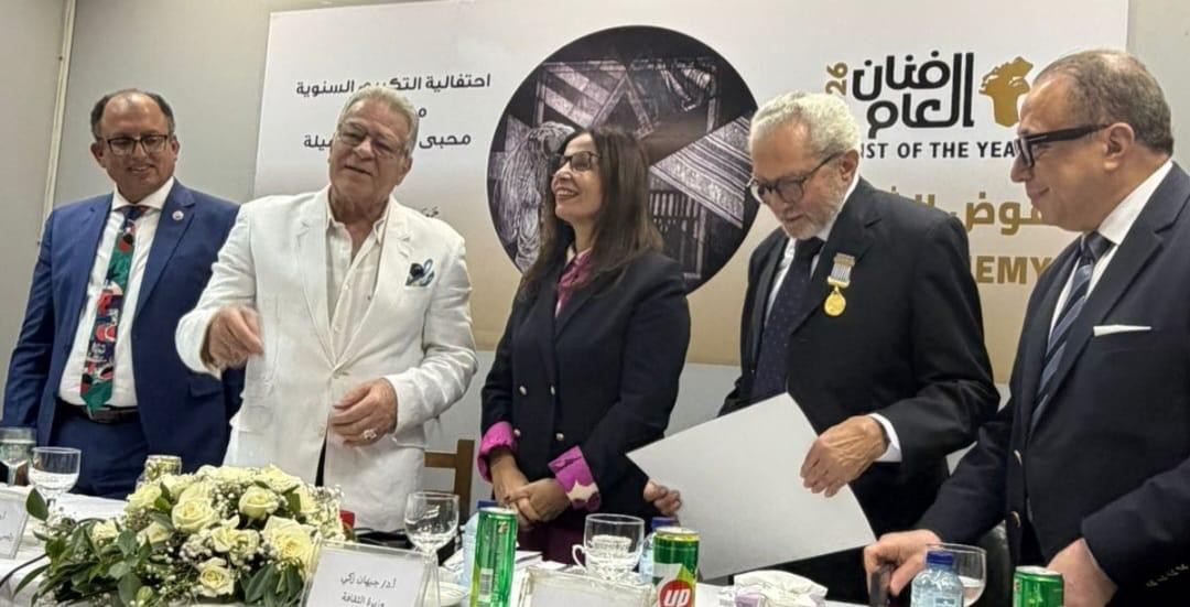 تكريم عوض شاهين