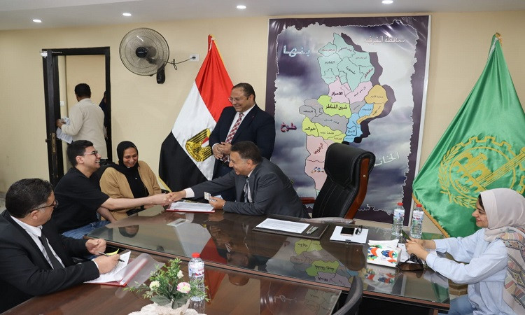 محافظ القليوبية يبحث حل شكاوى المواطنين بشبين القناطر والخانكة والخصوص