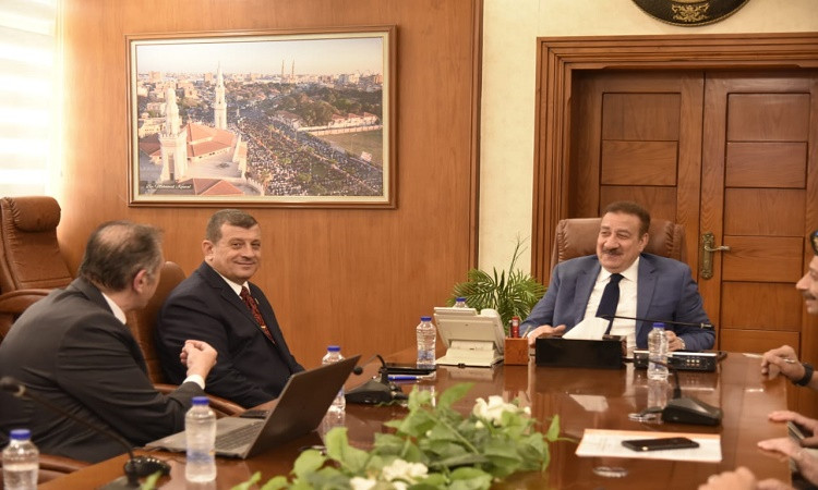 محافظ بورسعيد يبحث مقترحات تخطيط الشوارع الرئيسية مروريا&nbsp;
