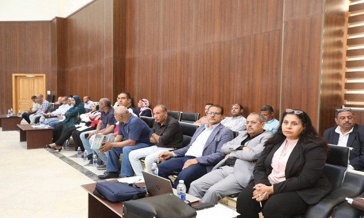 محافظ البحر الأحمر يوجّه برفع الجاهزية القصوى لاستقبال عيد الأضحى المب
