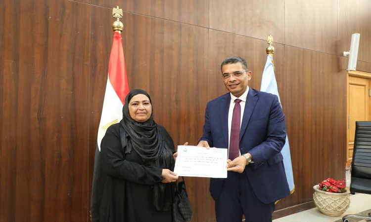 محافظ البحر الأحمر يوجّه برفع الجاهزية القصوى لاستقبال عيد الأضحى المب