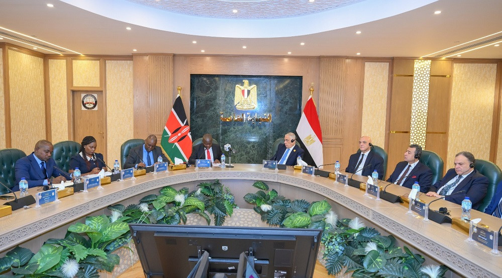 النائب العام يبحث مع نظيره الكيني