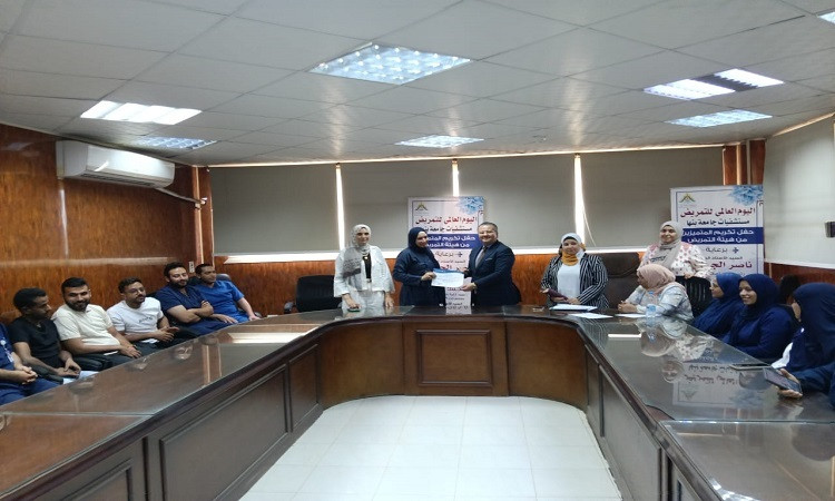 مستشفيات جامعة بنها تكرم ملائكة الرحمة في يومهم العالمي