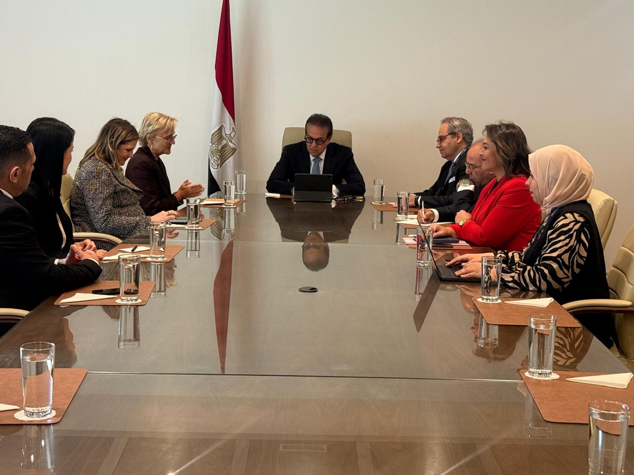 وزير الصحة يبحث مع نوفارتس وباير تعزيز صحة القلب في مصر