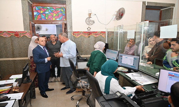 محافظ الغربية يتفقد المركز التكنولوجي لخدمة المواطنين بحي أول طنطا