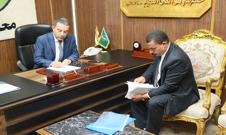 محافظ المنوفية يوجه بالفحص الفوري لشكاوى المواطنين والمعاينة على الطبي