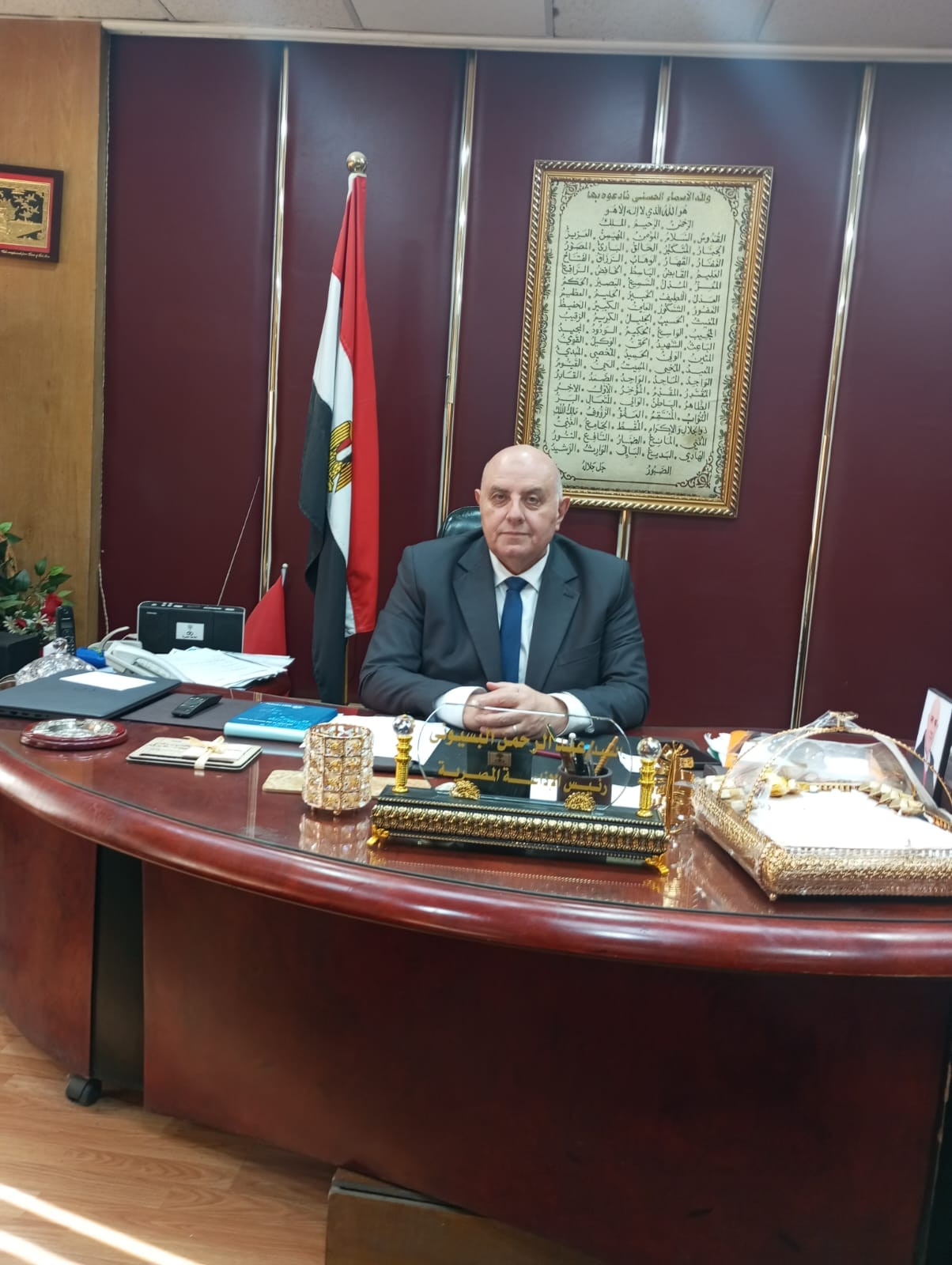 حوار مع رئيس الإذاعة