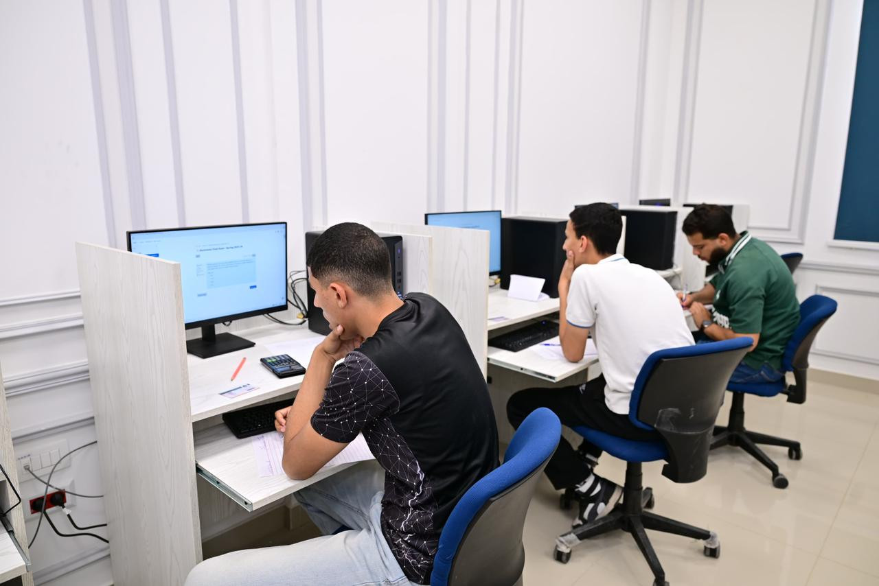 امتحانات جامعة القاهرة
