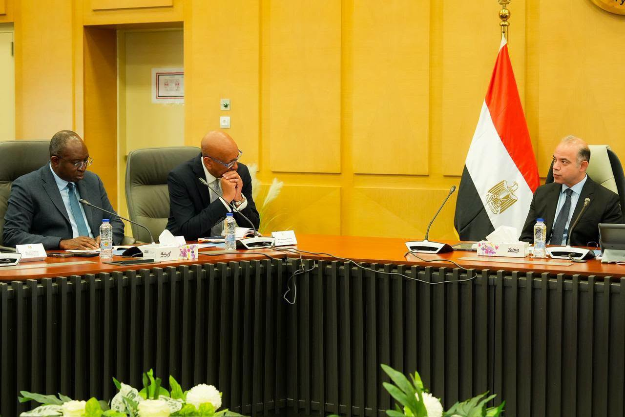 وزير الاستثمار يبحث مع مؤسسة التمويل الدولية تطوير بيئة الأعمال والتحول الرقمي