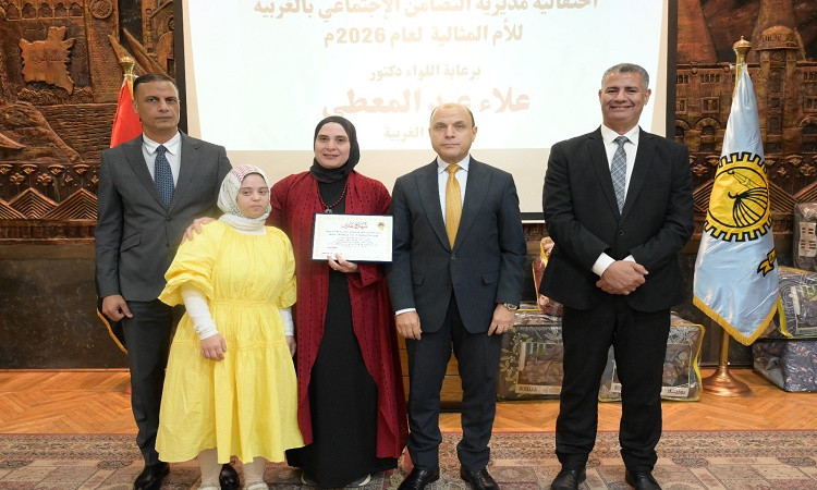 محافظ الغربية: الأم المصرية أساس بناء الوطن وتكريمها رسالة وفاء لعطاء