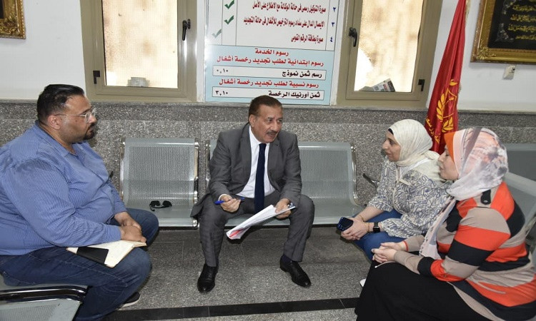 محافظ بورسعيد يتفقد المراكز التكنولوجية بأحياء العرب والزهور والشرق