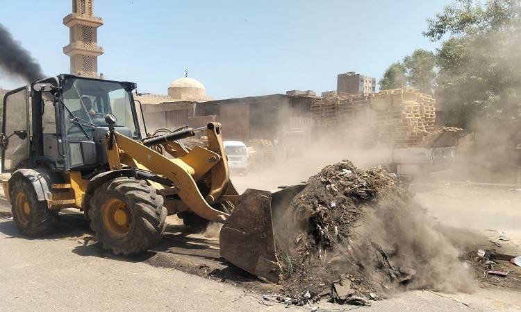 محافظ الغربية يتفقد أعمال رصف وتطوير شارع الجلاء بحي أول المحلة &nbsp;