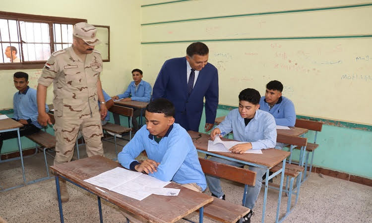 محافظ القليوبية يتفقد سير امتحانات الثانوية الأزهرية والإعدادية