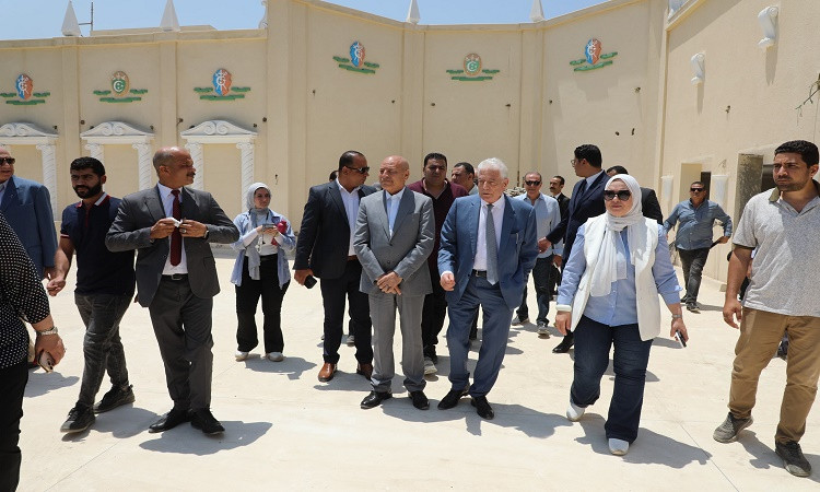 محافظ القاهرة يتابع أعمال التطوير بالقاهرة التاريخية والخديوية بالأزبك