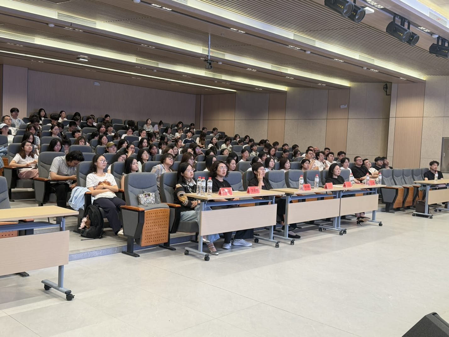 جامعة المنصورة تستعرض إنجازاتها الأكاديمية