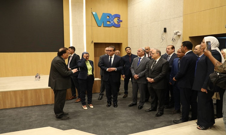 وزيرالصحةومحافظ الإسماعيلية يتفقدان مدينةاللقاحات ويؤكدان أهميتهاالاست