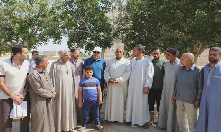 محافظ المنيا يوجه برفع كفاءة وتأهيل 100 منزل بقرى الظهير الصحراوي