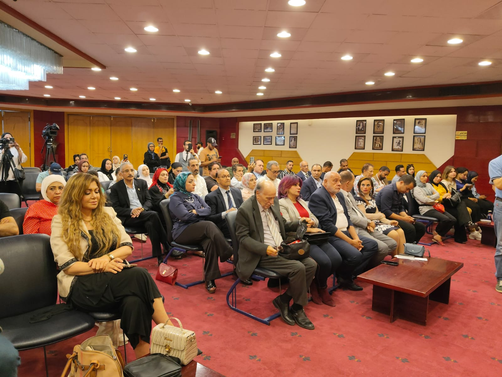 زاهي حواس يستعرض جهود &laquo;استرداد الآثار المهربة&raquo;