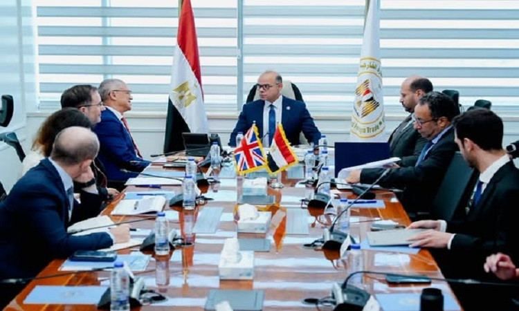 تعزيز تدفقات الاستثمار