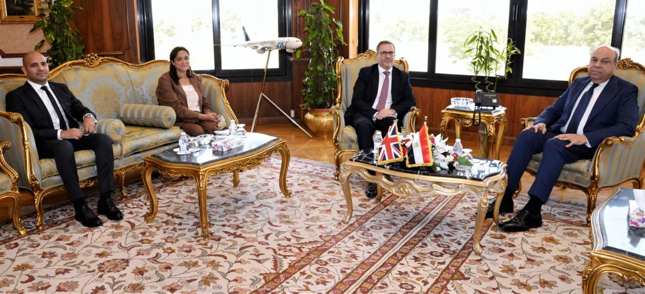 وزير الطيران