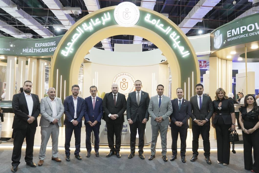 السبكي ومسئول صحي بلبنان