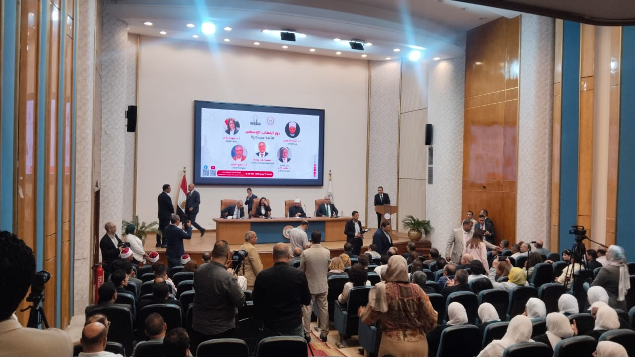 وزير الأوقاف: الخطاب الوسطي يُعد ركيزة راسخة ومتجذرة في التاريخ المصري