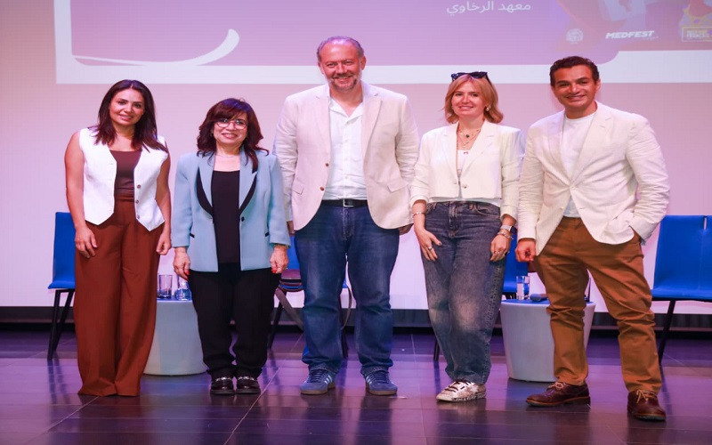 الكلمة بتفرق