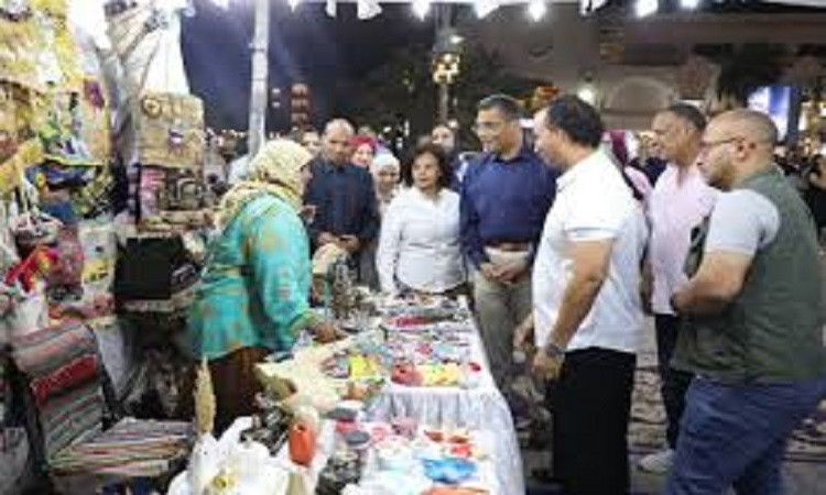 محافظ البحر الأحمر يفتتح معرض 