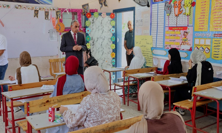 للجان الامتحانية