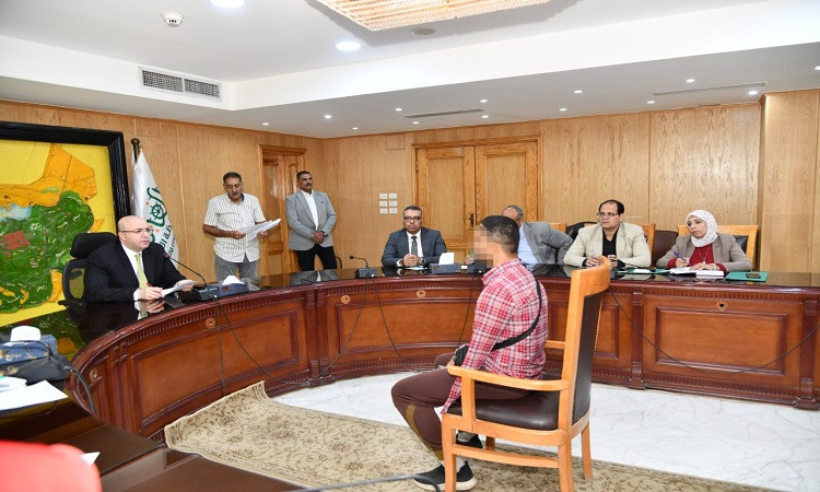 محافظ الفيوم يوجه بتوفير الرعايةالطبية اللازمة لطفلين يعانيان من الشلل