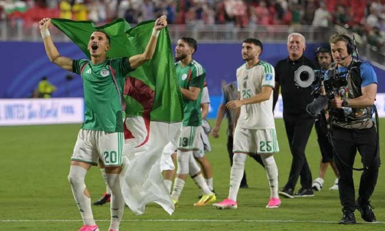 الجزائر والنمسا تحسمان التأهل إلى دور الـ32 بعد تعادل مثير