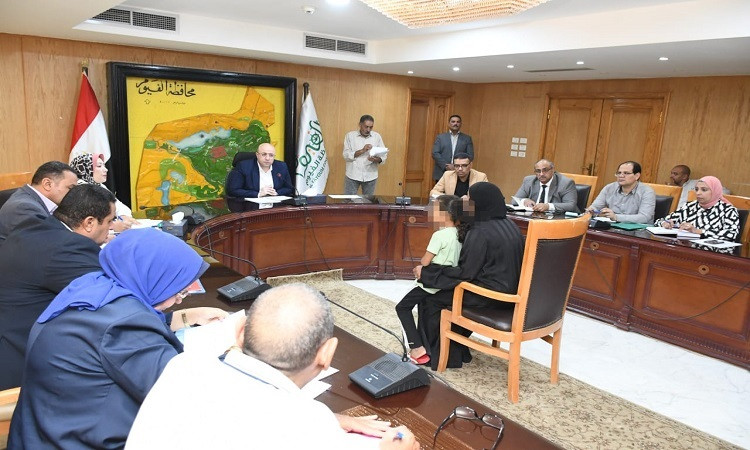 محافظ الفيوم يوجه بتوفير فرصتي عمل لشاب وفتاة من ذوي الهمم
