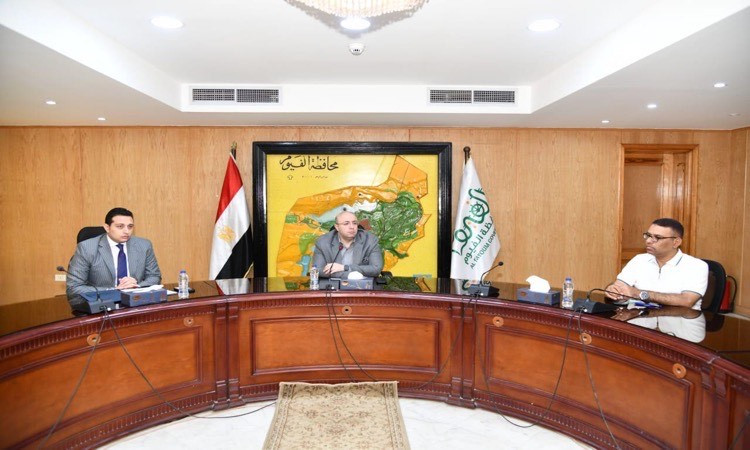 محافظ الفيوم يشدد على تسريع مشروعات القرض الأوروبي