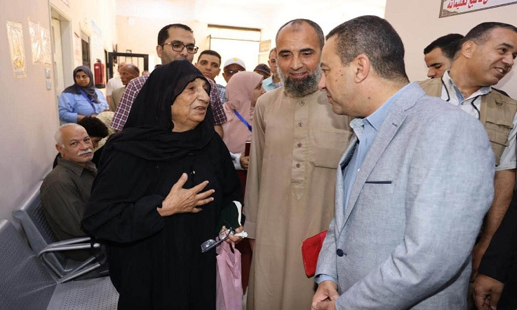 محافظ المنوفية يفتتح المجمع الطبي الشامل بسنتريس