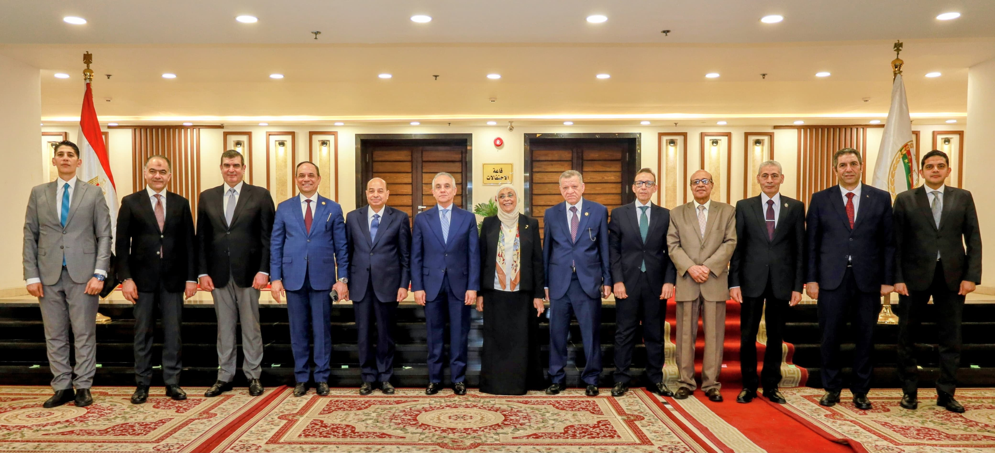 وزير العدل والنيابة الادارية