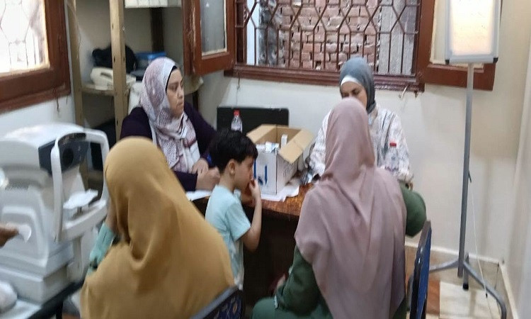 جامعة بنها تنظم قافلة طبية مجانية لأهالي قرية نقباس