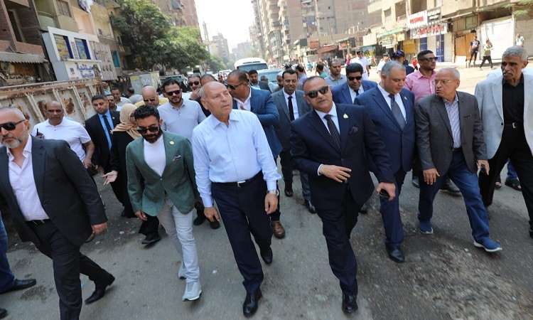 محافظ القاهرة: اتخاذ الإجراءات القانونية ضد الميكروباصات المخالفة