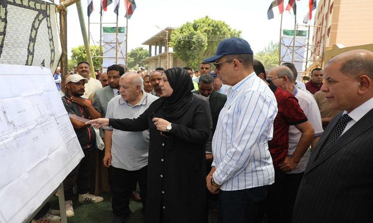 محافظ المنيا يضع حجر أساس كوبري بني مهدي أعلى السكة الحديد