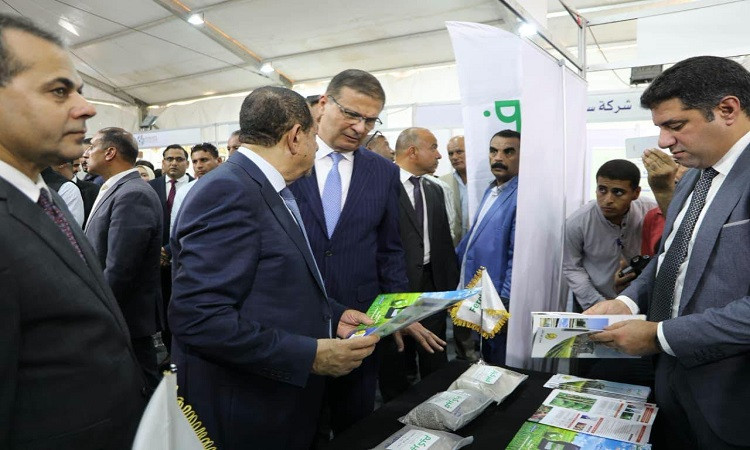 وزير الزراعة يفتتح معرض مركز البحوث الزراعية الثاني