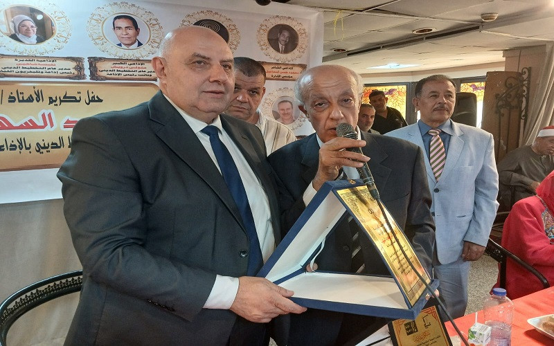 رئيس الإذاعة المصرية يكرّم مدير عام التخطيط الديني بالقطاع تقديرا لمسي