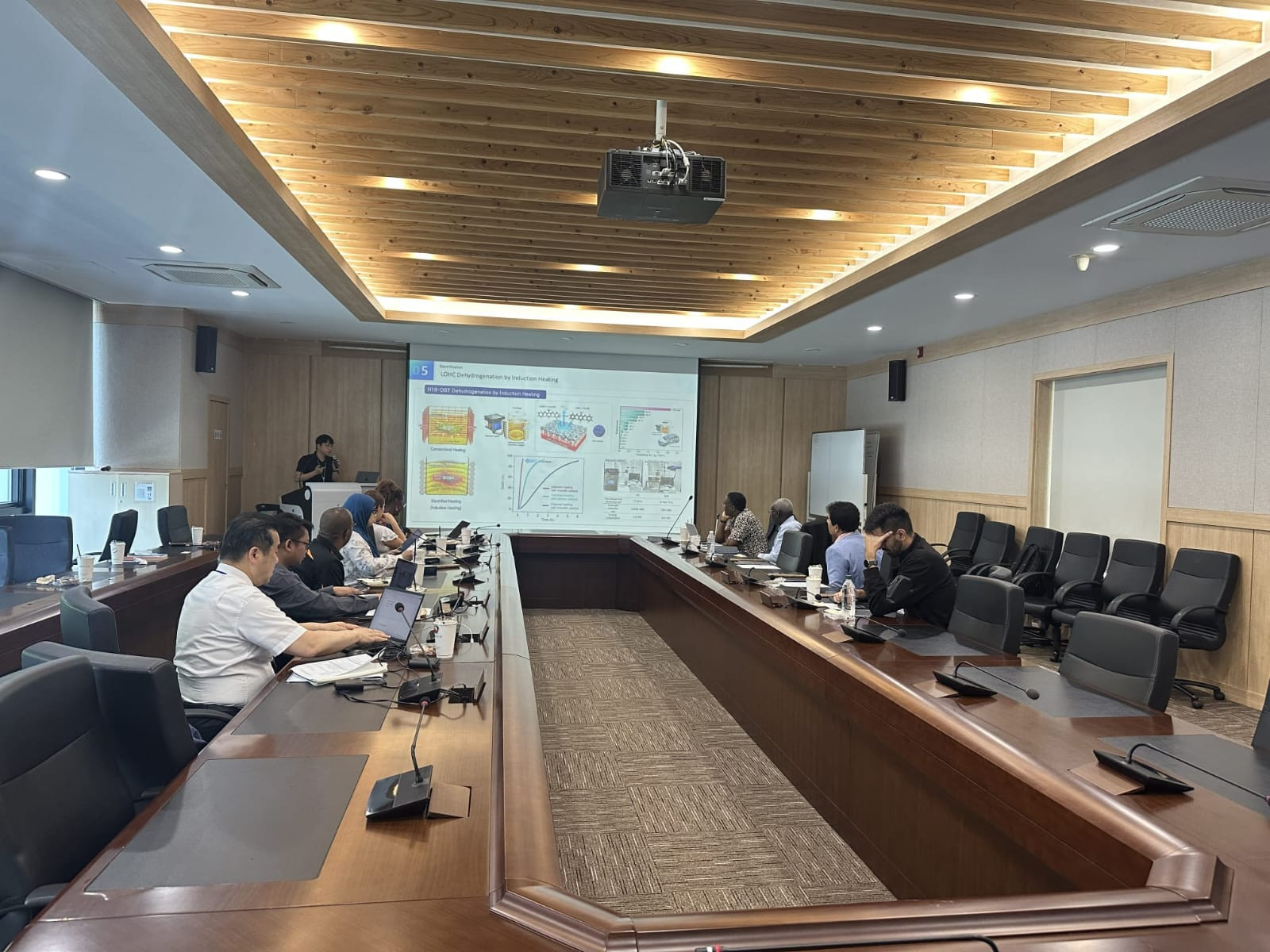 جامعة النيل تشارك في برنامج الأمم المتحدة التعليمي حول الهيدروجين الأخ