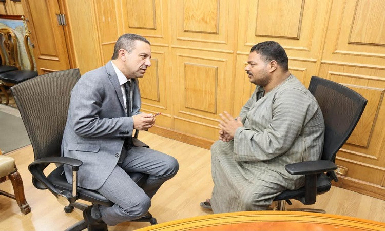 محافظ المنوفية يوجه بصرف مساعدات مالية لعدد من الحالات الإنسانية
