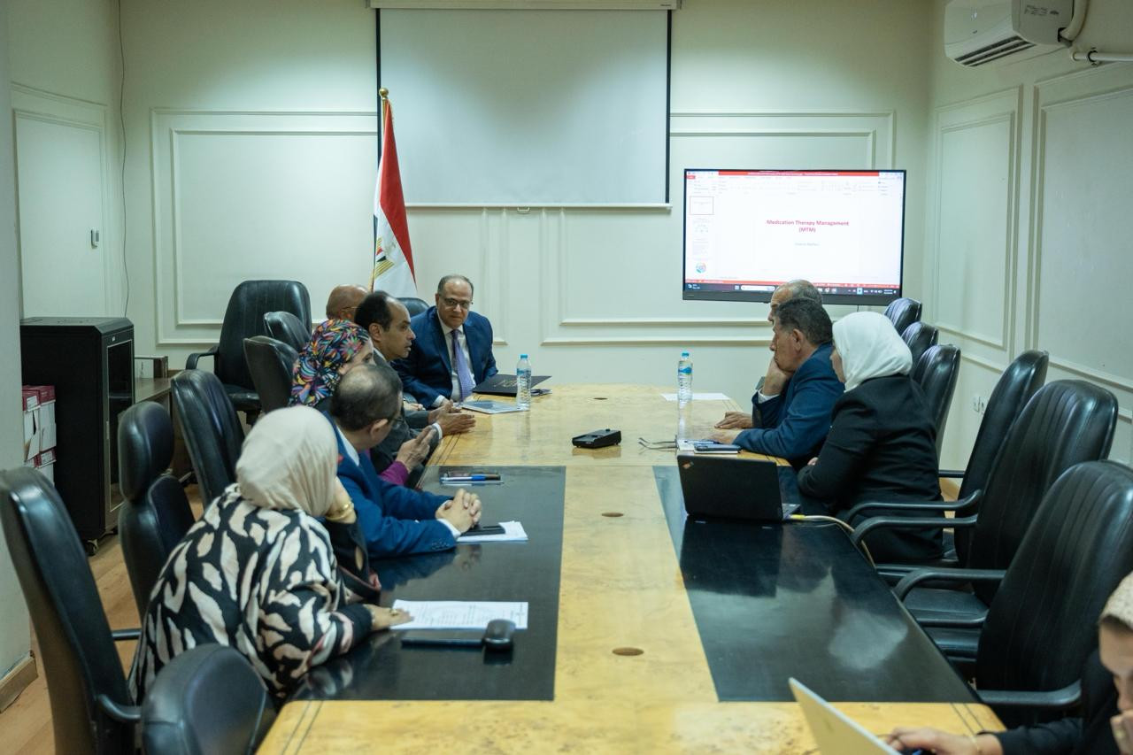 الدكتور علي الغمراوي، رئيس هيئة الدواء المصرية