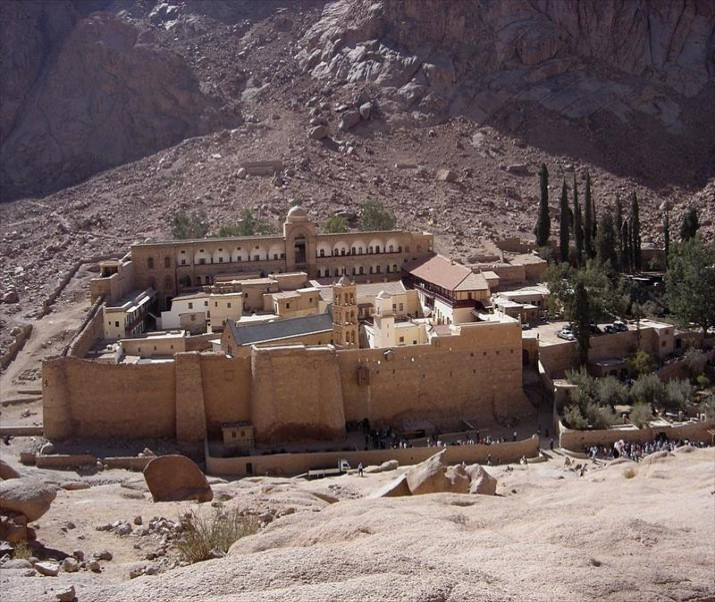الزلازل والاثار