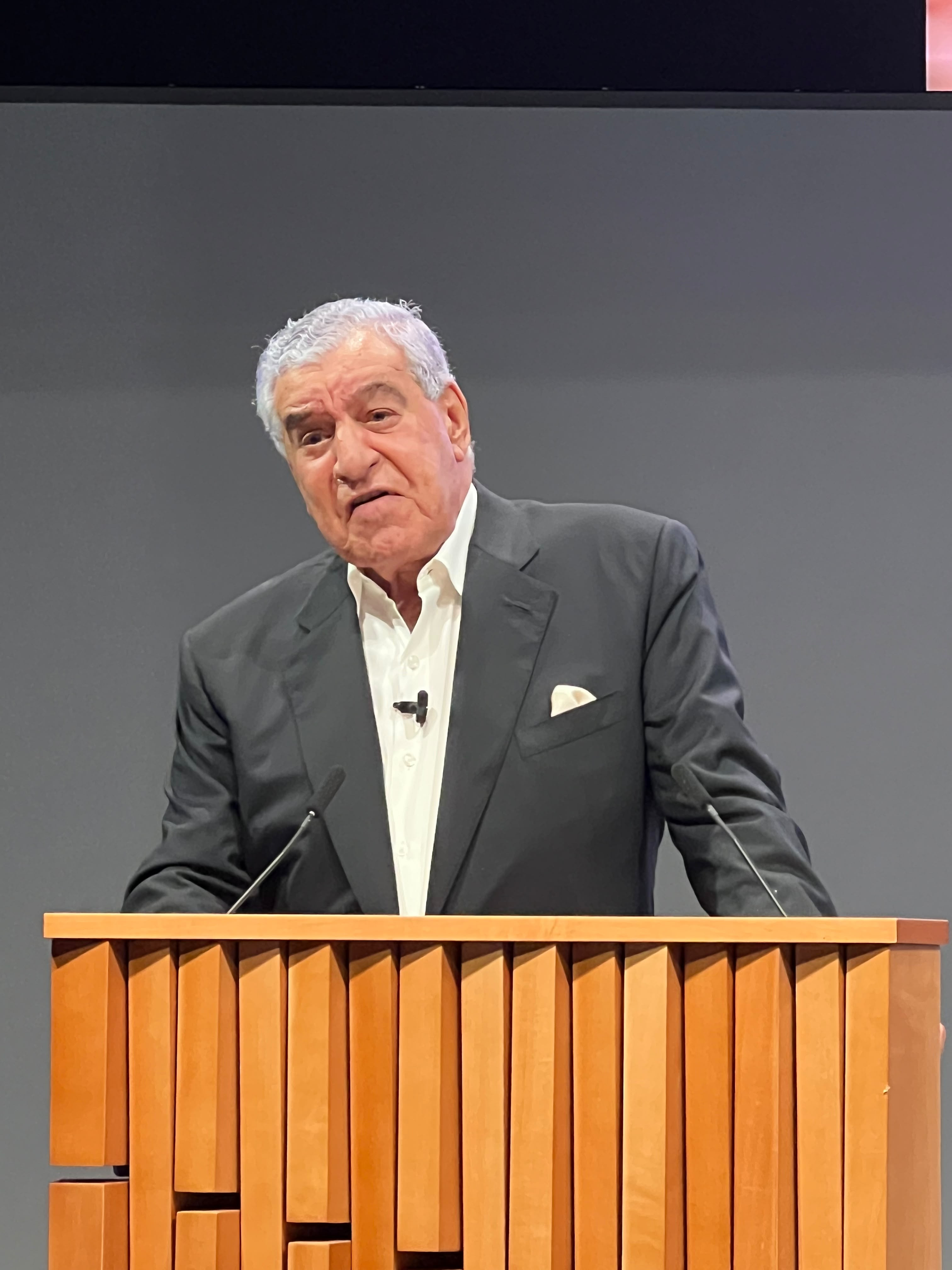 زاهي حواس