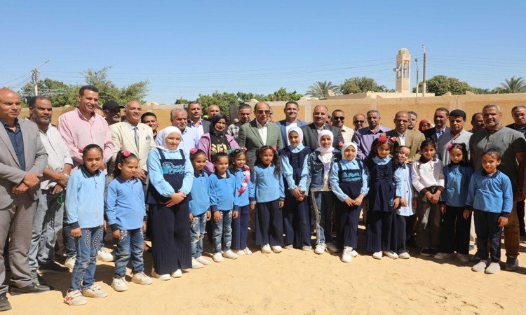 محافظ المنيا يستعرض خطة تطوير وإنشاء المدارس وخفض الكثافات&nbsp;الطلابية