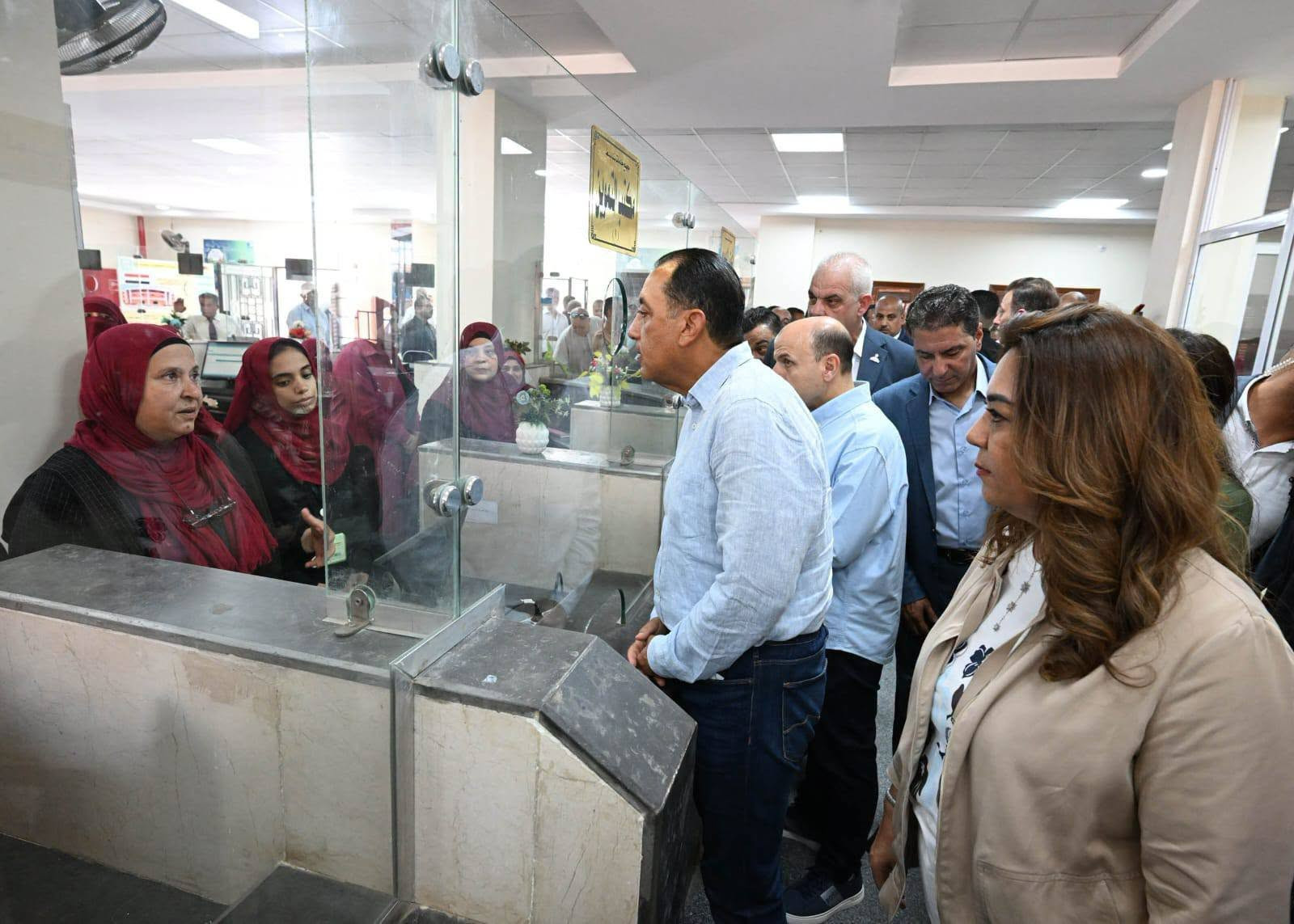 مدبولي مجمع الخدمات