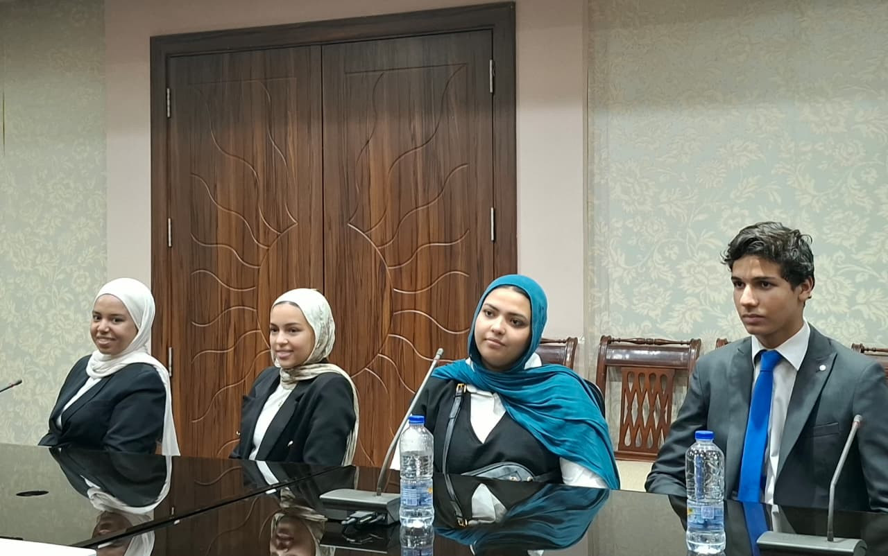 قادة المدارس