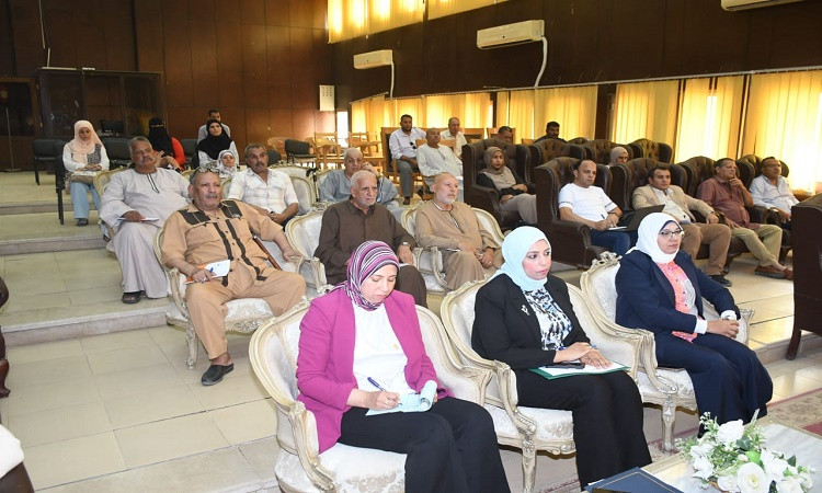 نائب محافظ الفيوم يشهد ورشة عمل لمناقشة مشروعات برنامج المنح الصغيرة